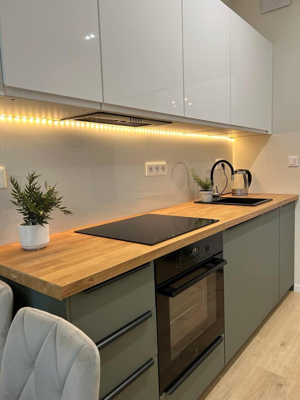 Warsaw Airport Apartment Exterior foto